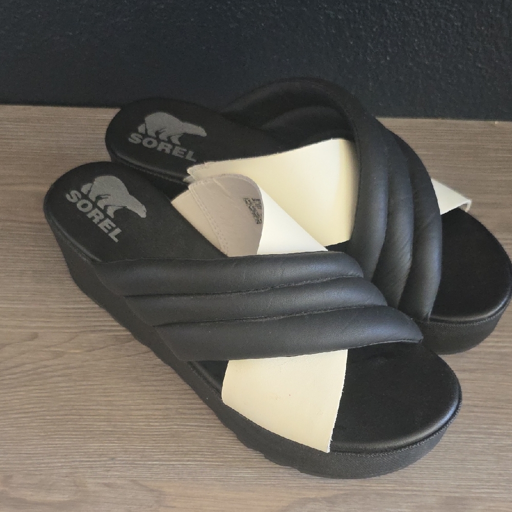 Sorel Black and Cream Cross Strap Sandals